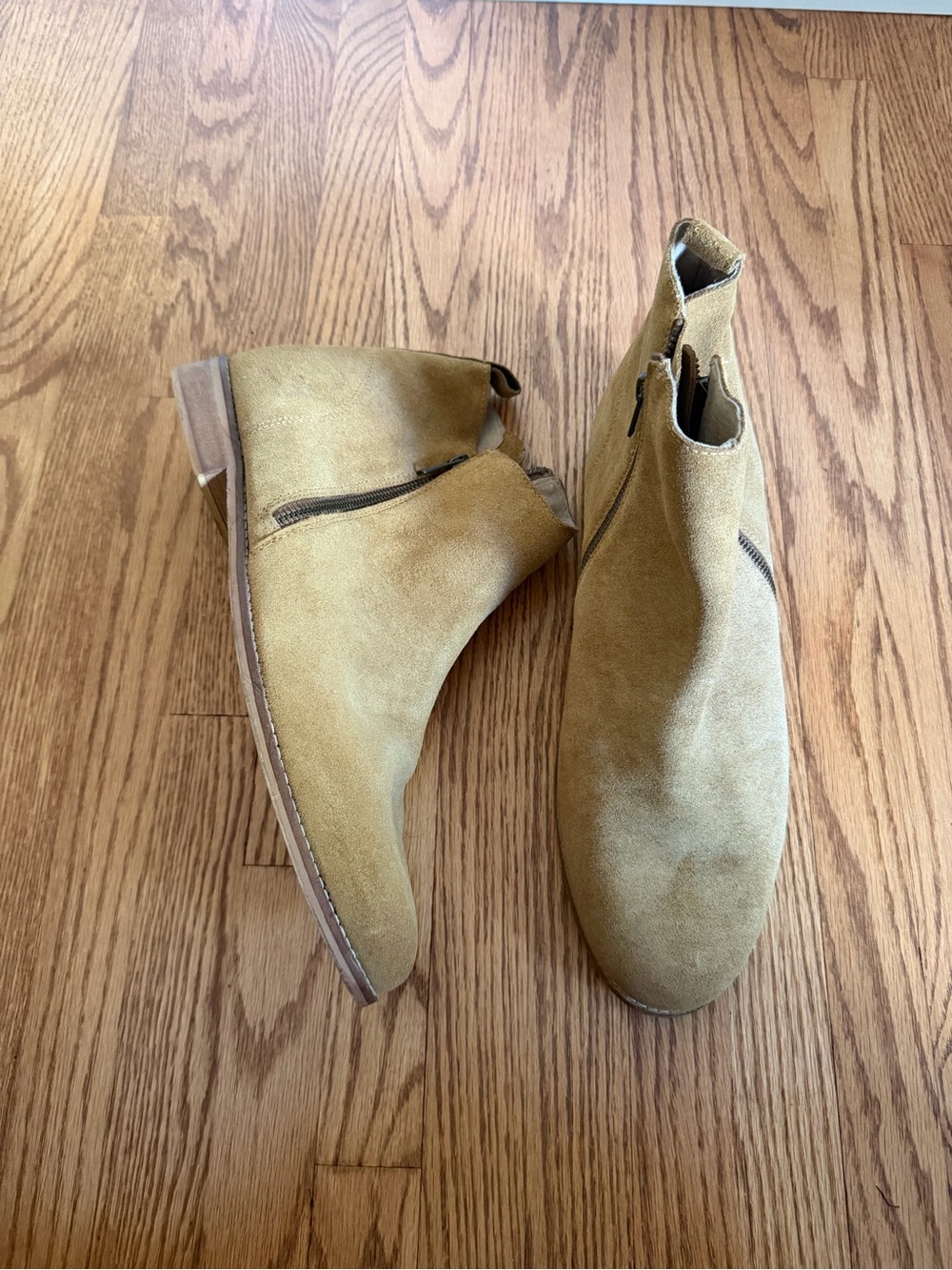 Topman Suede Chukka Boots in Tan